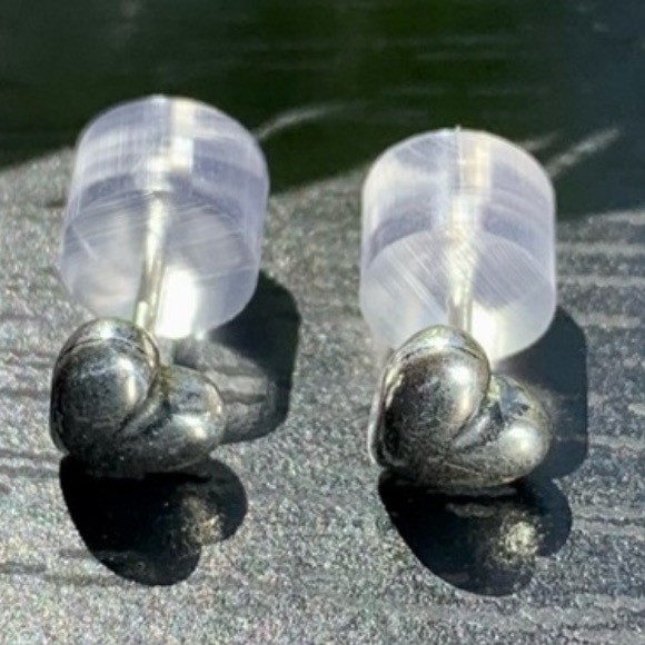 James Avery Sterling Silver Puffed Heart Earrings - Picture 5 of 8